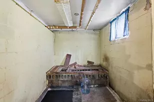 92 Apple St, Brentwood, NY 11717 - Photo 15