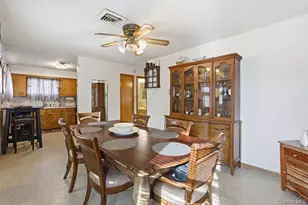 92 Apple St, Brentwood, NY 11717 - Photo 5