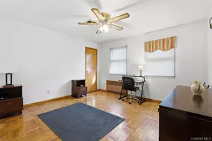 92 Apple St, Brentwood, NY 11717 - Photo 9