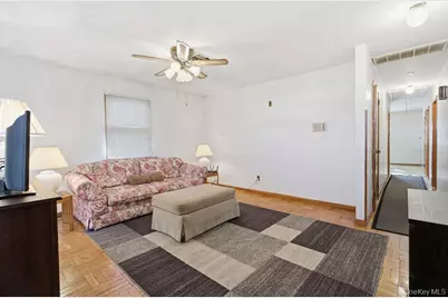 92 Apple Street, Brentwood, NY 11717 - Photo 13