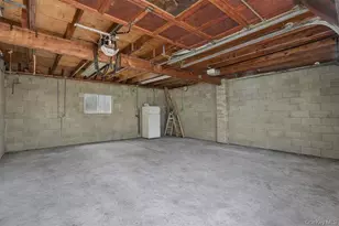 92 Apple St, Brentwood, NY 11717 - Photo 21