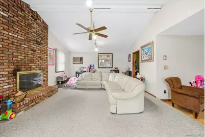 17 Wilson Lane, Bethpage, NY 11714 - Photo 11