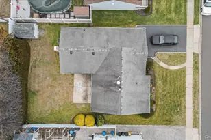 17 Wilson Ln, Bethpage, NY 11714 - Photo 5