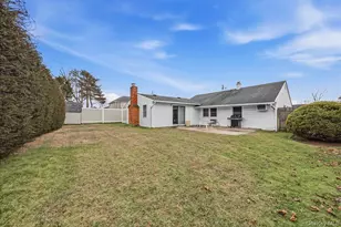 17 Wilson Ln, Bethpage, NY 11714 - Photo 27