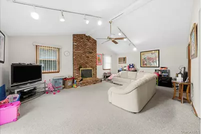 17 Wilson Lane, Bethpage, NY 11714 - Photo 9