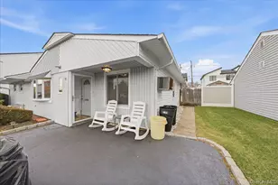 17 Wilson Ln, Bethpage, NY 11714 - Photo 3