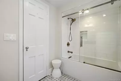 51 Paddington Road, Scarsdale, NY 10583 - Photo 31