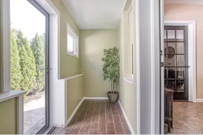 524 Central Avenue, Bethpage, NY 11714 - Photo 5