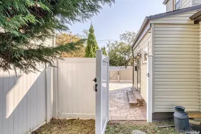 524 Central Avenue, Bethpage, NY 11714 - Photo 3