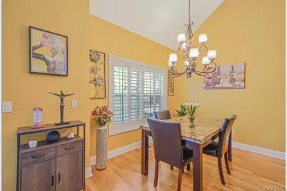 116 Maya Circle, Central Islip, NY 11722 - Photo 5