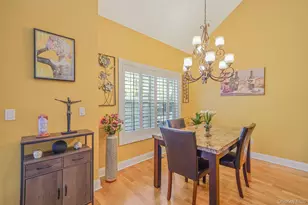 116 Maya Cir, Central Islip, NY 11722 - Photo 5