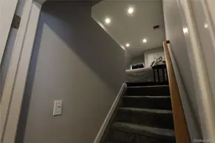 275 Railroad Ave, Center Moriches, NY 11934 - Photo 11