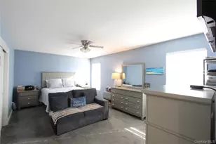 275 Railroad Ave, Center Moriches, NY 11934 - Photo 9