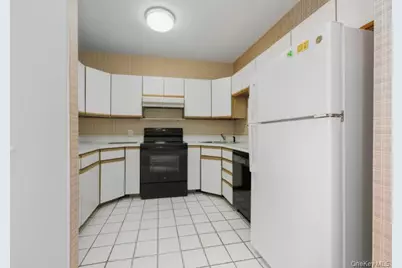 100 Daly Boulevard #2803, Oceanside, NY 11572 - Photo 9