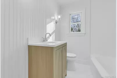 33 Oceanview Road, Hampton Bays, NY 11946 - Photo 13