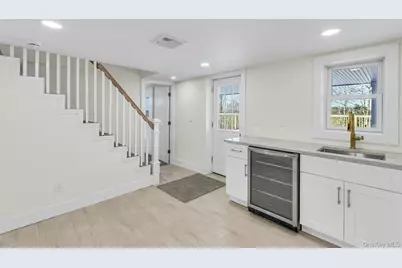 33 Oceanview Road, Hampton Bays, NY 11946 - Photo 19