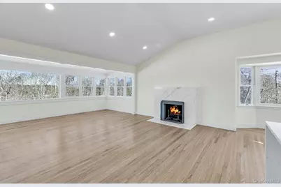 33 Oceanview Road, Hampton Bays, NY 11946 - Photo 9