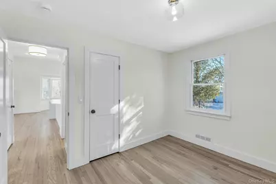 33 Oceanview Road, Hampton Bays, NY 11946 - Photo 17