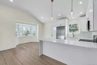 33 Oceanview Road, Hampton Bays, NY 11946 - Photo 7