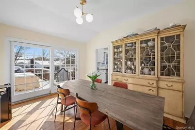 124 Hillandale Drive, New Rochelle, NY 10804 - Photo 5