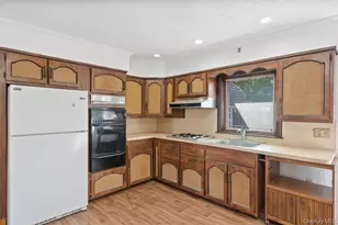 376 Hunnewell Ave, Elmont, NY 11003 - Photo 5