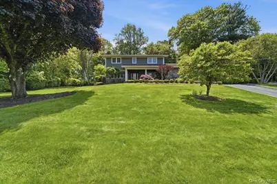 10 Foxwood Lane, Thornwood, NY 10594 - Photo 1