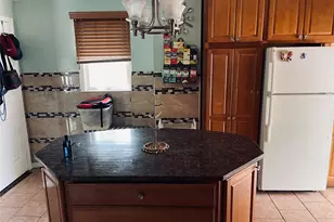 276 Benson Ave, Elmont, NY 11003 - Photo 3