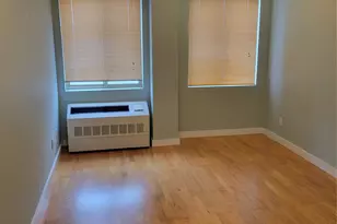 143-20 Hoover Ave, Briarwood, NY 11435 - Photo 5