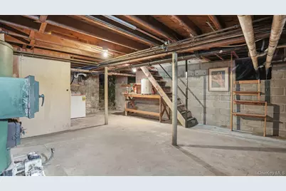 256 E Main Street, Westhampton Beach, NY 11978 - Photo 15