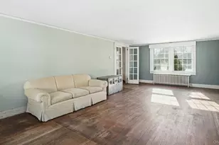 256 E Main St, Westhampton Beach, NY 11978 - Photo 5