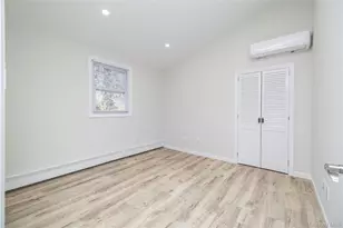 29 West Ave, Hicksville, NY 11801 - Photo 11