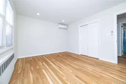 29 West Avenue, Hicksville, NY 11801 - Photo 5