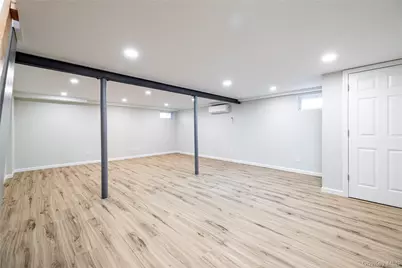 29 West Avenue, Hicksville, NY 11801 - Photo 13