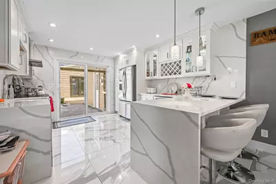 4185 Harriet Road, Bethpage, NY 11714 - Photo 5