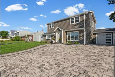 4185 Harriet Road, Bethpage, NY 11714 - Photo 17