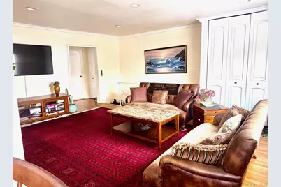 196-40 Pompeii Avenue #2B, Hollis, NY 11423 - Photo 3