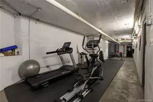 155 W 106th St, New York, NY 10025 - Photo 9