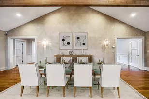 3 School House Ln, Great Neck, NY 11020 - Photo 9