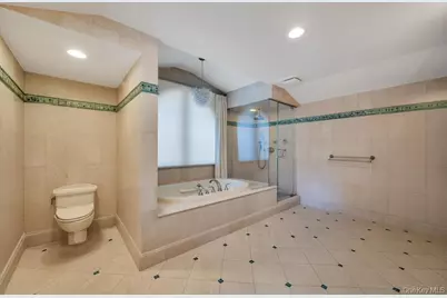 3 School House Lane, Great Neck, NY 11020 - Photo 15