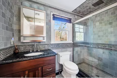 3 School House Lane, Great Neck, NY 11020 - Photo 21