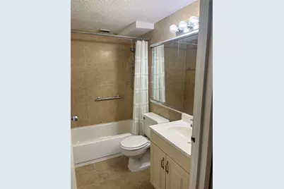 2 Bay Club Drive #1A, Bayside, NY 11360 - Photo 3