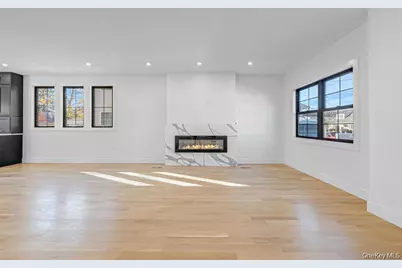 2386 Marlboro Street, East Meadow, NY 11554 - Photo 7