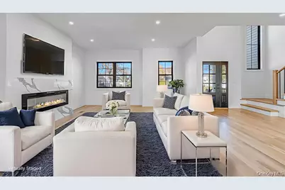 2386 Marlboro Street, East Meadow, NY 11554 - Photo 9