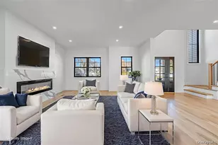 2386 Marlboro St, East Meadow, NY 11554 - Photo 9