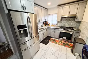 225 E Mineola Ave, Valley Stream, NY 11580 - Photo 7