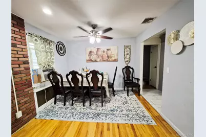 225 E Mineola Avenue, Valley Stream, NY 11580 - Photo 13