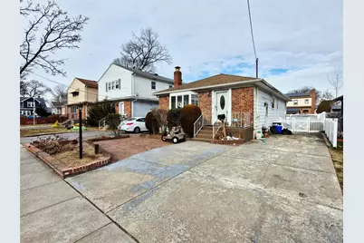 225 E Mineola Avenue, Valley Stream, NY 11580 - Photo 3