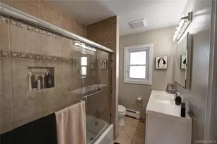 221 Young St, West Babylon, NY 11704 - Photo 21