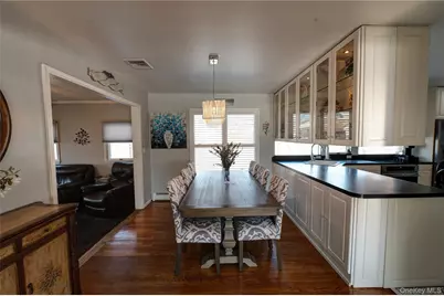221 Young Street, West Babylon, NY 11704 - Photo 9