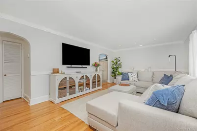 36 Wingam Drive, Islip, NY 11751 - Photo 3